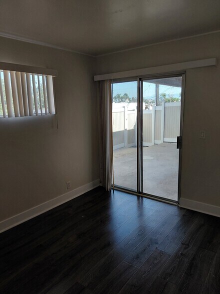 Building Photo - 1819 Lampton Ln