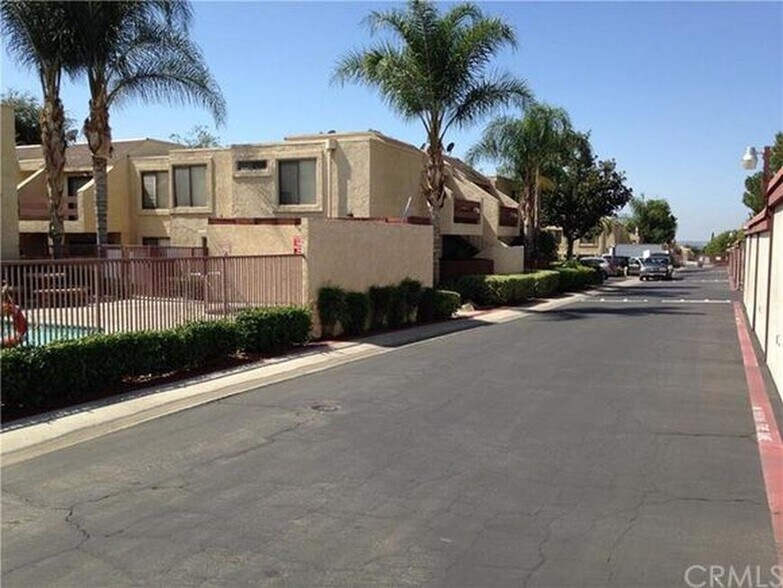 Building Photo - 2266 Denair Ave