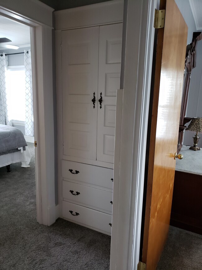HALLWAY W/ STORAGE - 86 Virginia Ter