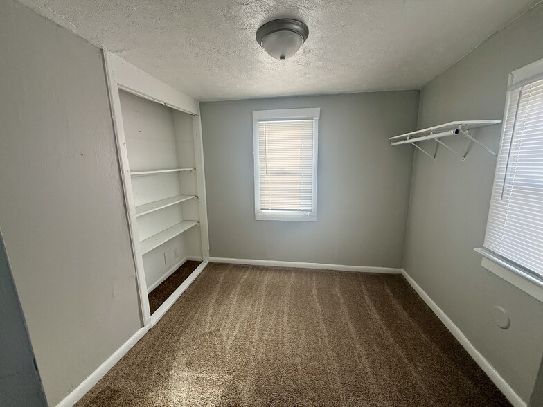 Building Photo - 745 S Wayne Ave