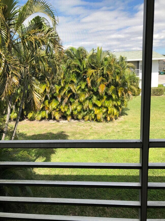 Building Photo - 23 Coventry A