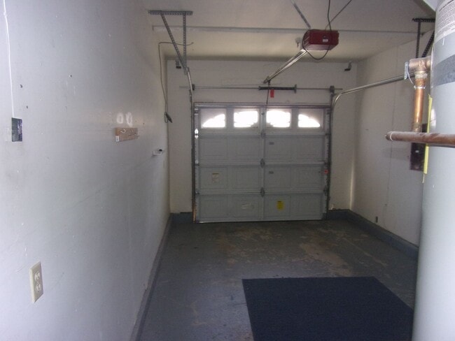 Building Photo - Cambridge Estates