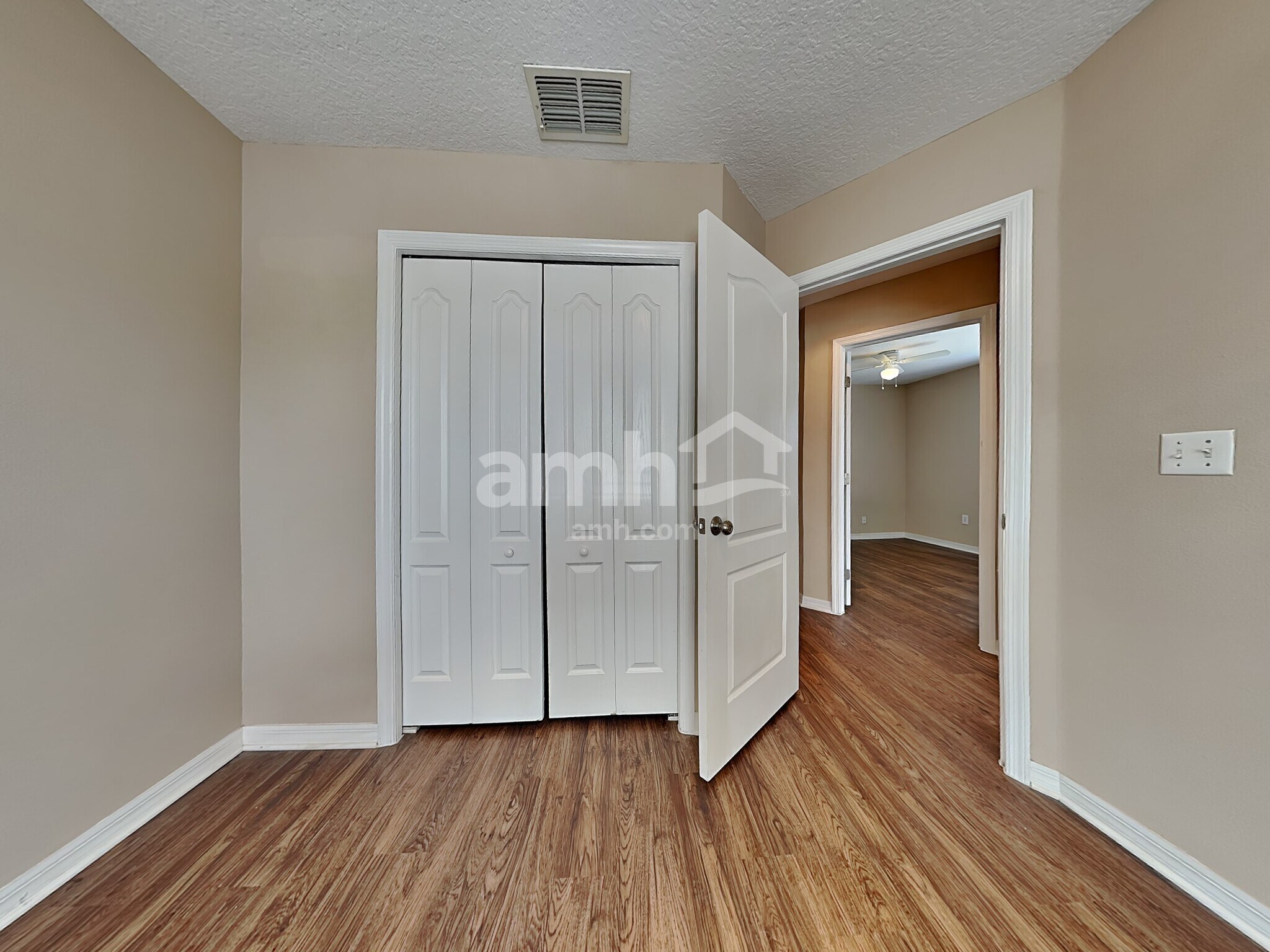 Building Photo - 11228 Madison Park Dr