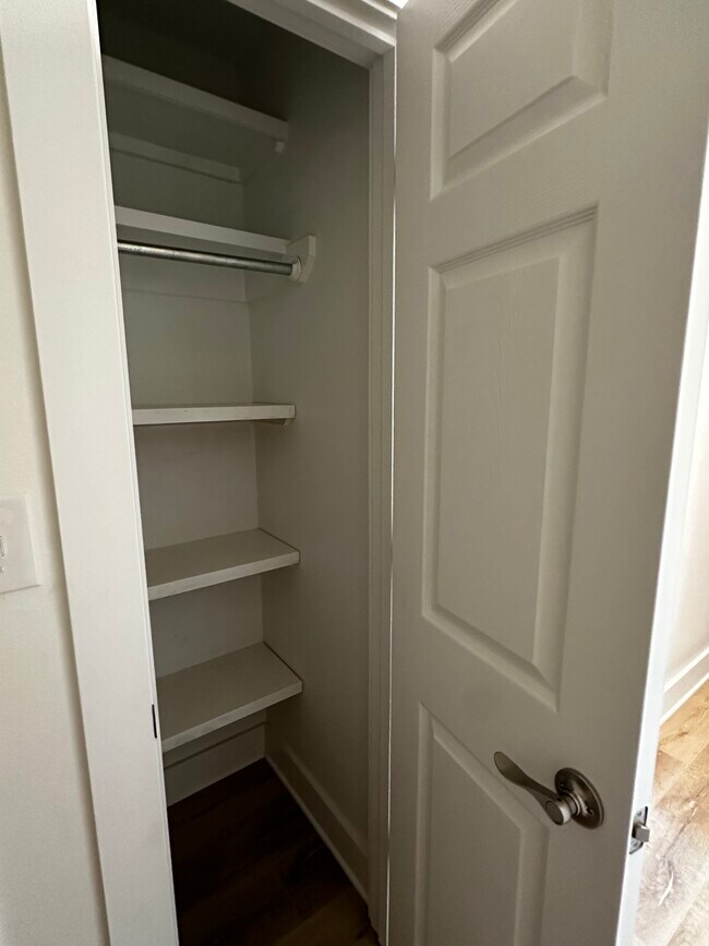 Linen closet - 4714 29th St