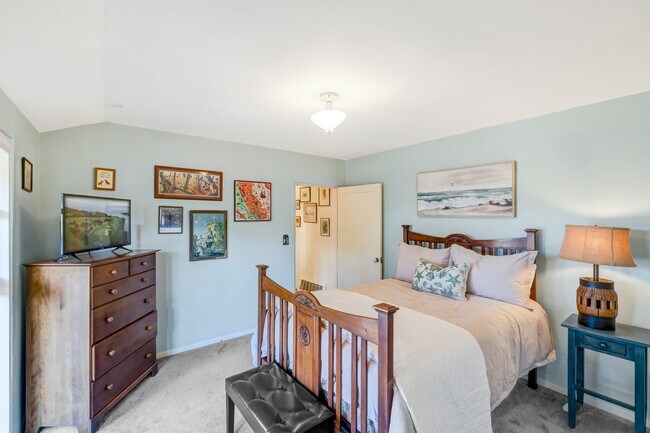 Building Photo - 969 Egan Ave