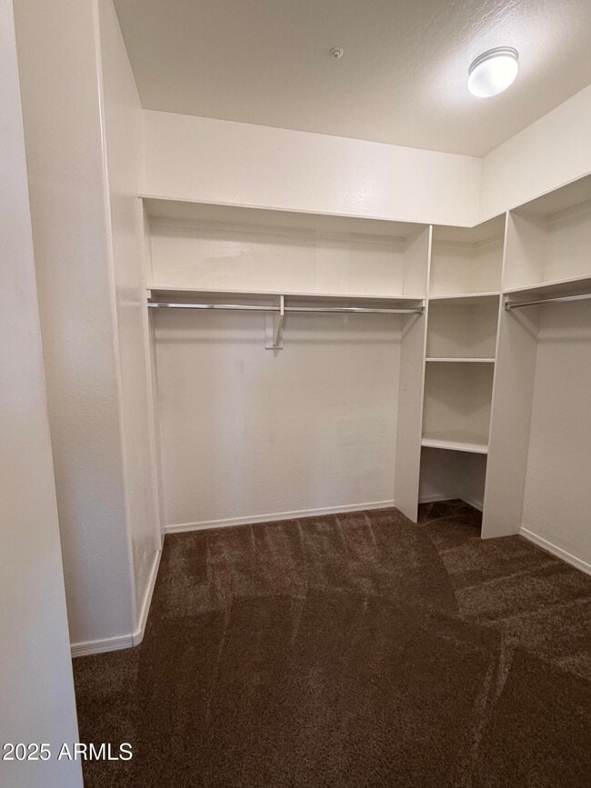 Building Photo - 13450 N Mountainside Dr