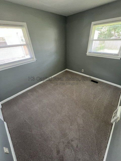Building Photo - 2837 Dogwood Dr