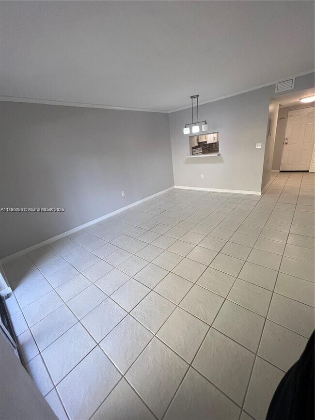 Building Photo - 14931 SW 82nd Ln