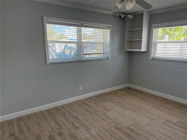 Building Photo - 590 Belle Point Dr