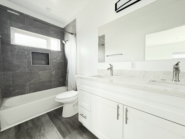 Building Photo - 1260 Leighton Ave