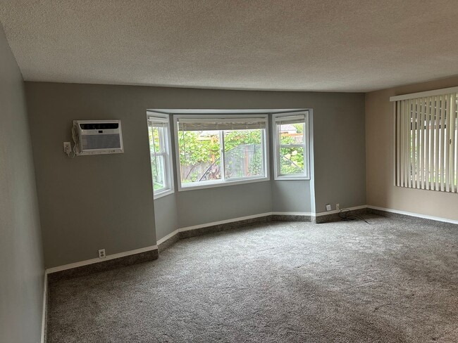Building Photo - Beautiful 3 bedroom 2 bath house in Thurston!