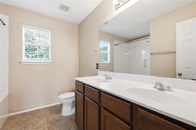 Building Photo - 11525 Autumn Ash Dr