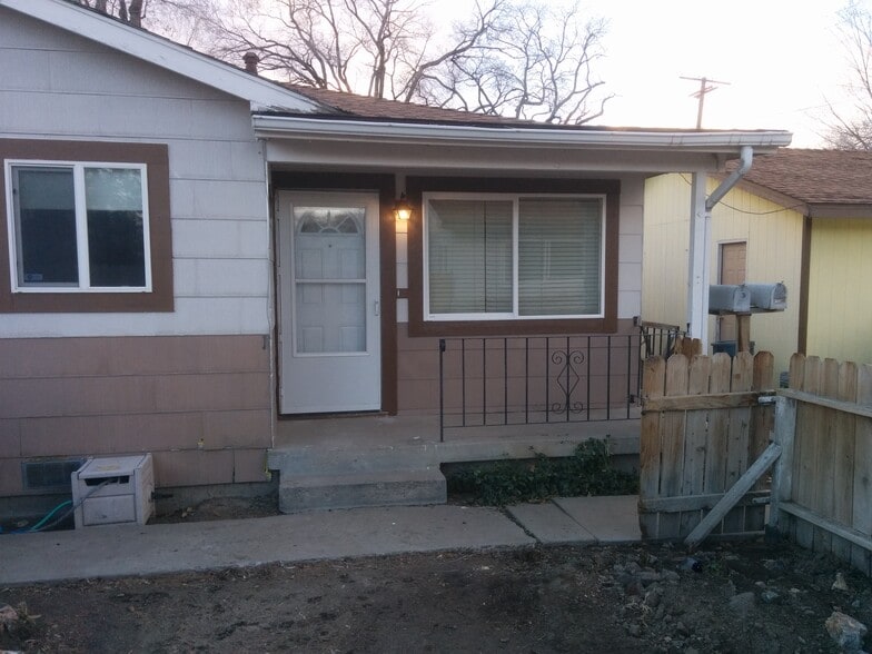 Primary Photo - 307 E Adams St