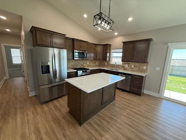 Building Photo - 5150 N Toben Dr