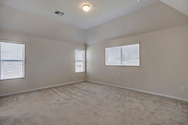 Building Photo - 9960 Hyacinth Way