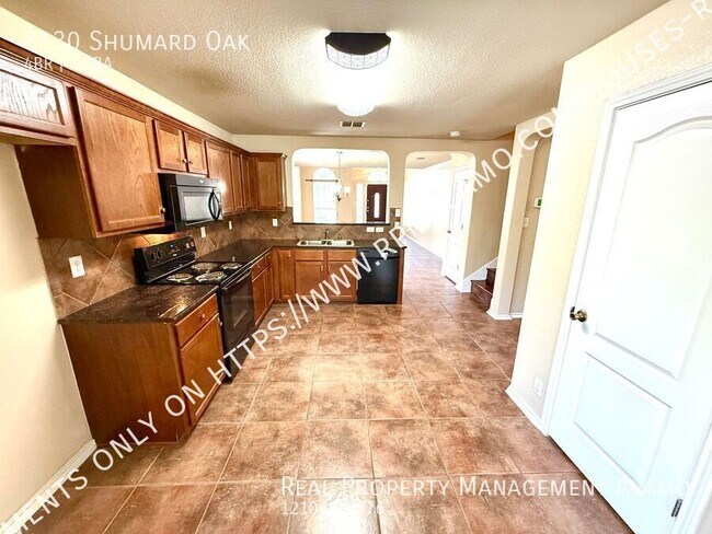 Building Photo - 8130 Shumard Oak Dr