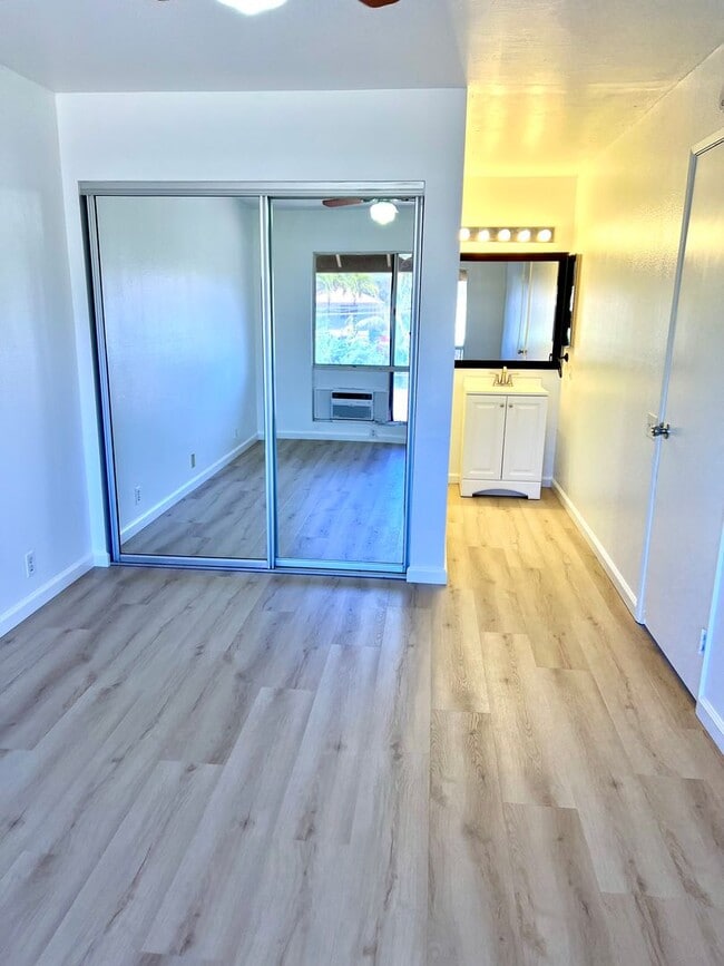 Building Photo - Palm Villas -  1 Bedroom w/ Parking, New V...