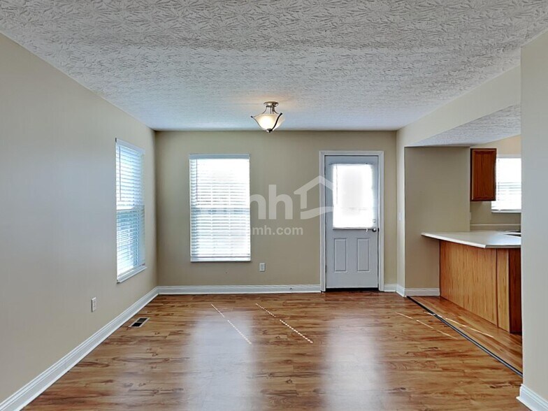 Building Photo - 10408 Lynchburg Dr