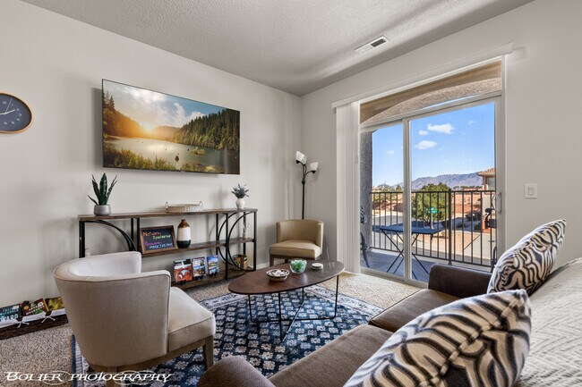 Building Photo - 95 Shade Tree Ln