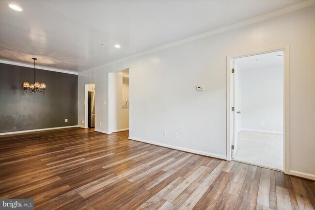 Building Photo - 6533 Grange Ln