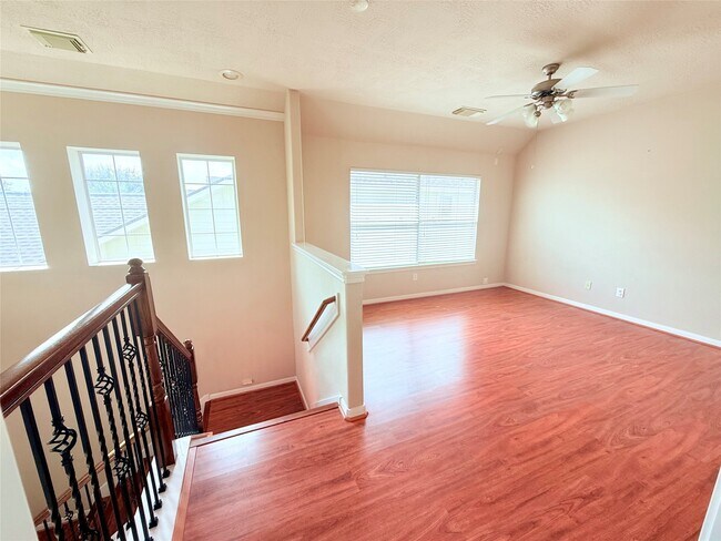 Building Photo - 13907 Normandy Ct