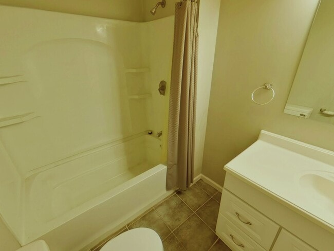 Building Photo - 417 S Leonine Rd