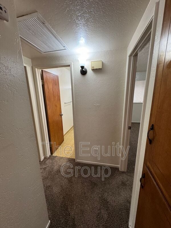 Building Photo - 4603 W Cypress Ave