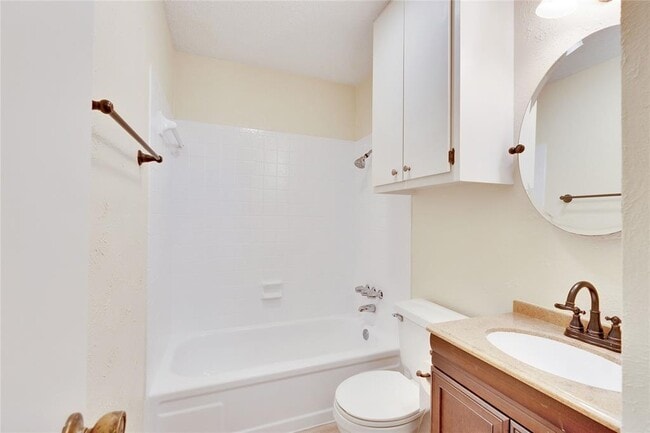 Building Photo - 1002 Bodark Ln