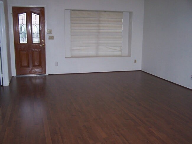 Building Photo - 7211 W Morrow Dr
