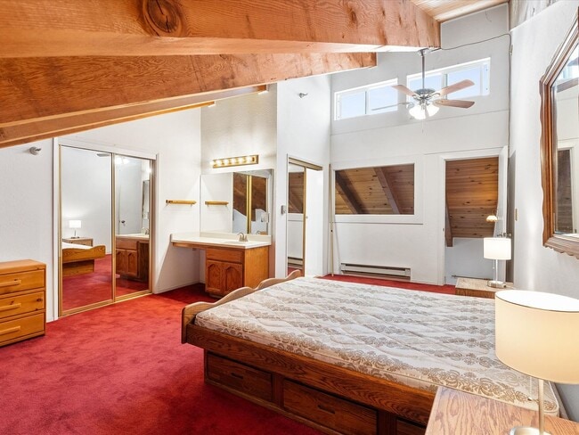 Building Photo - Seasonal or full-time Rental