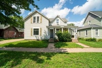 Building Photo - 4 bedroom 1 bath - available for June 1st ...