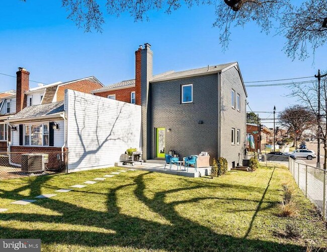 Building Photo - 400 Riggs Rd NE