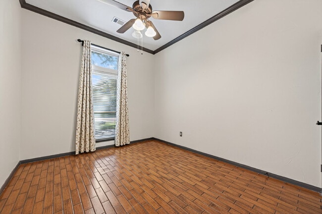 Building Photo - One of a kind home in Katy with large backyard and outdoor Oasis. With nearly 2300 sqft there's p...