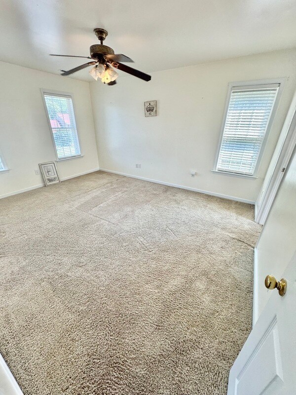 Building Photo - 3049 Danrett Ln