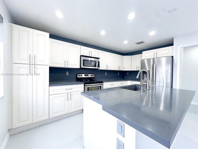 Building Photo - 3087 SW 153rd Path