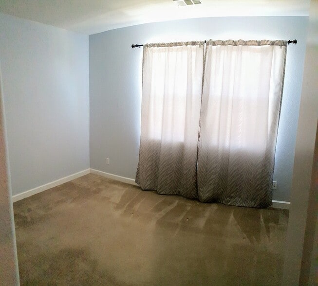Building Photo - 936 Fontana Terrace