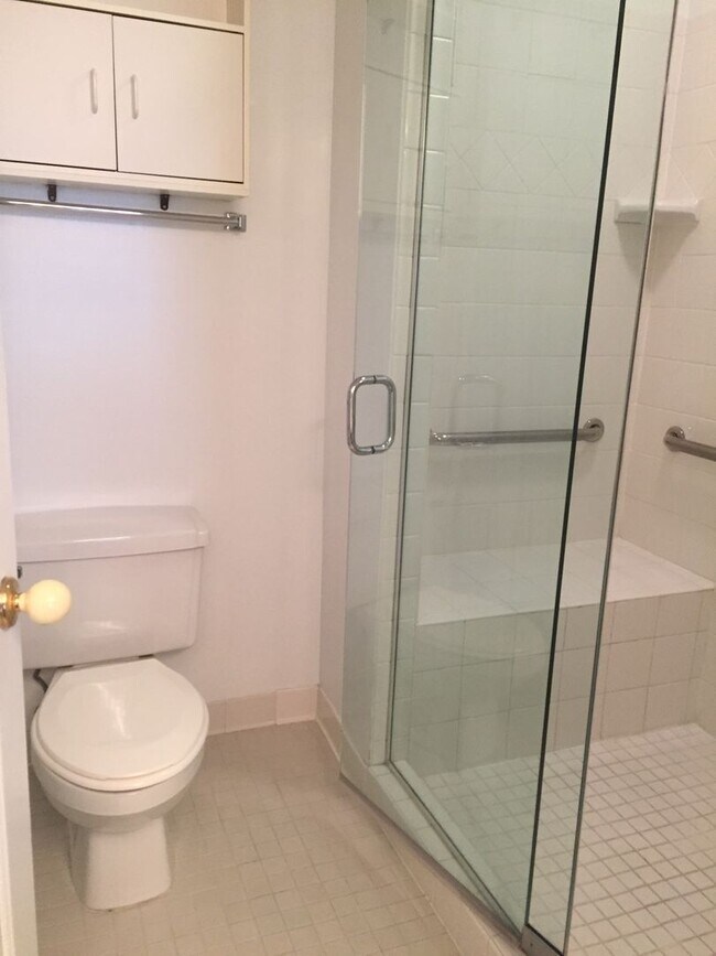 Building Photo - Downtown