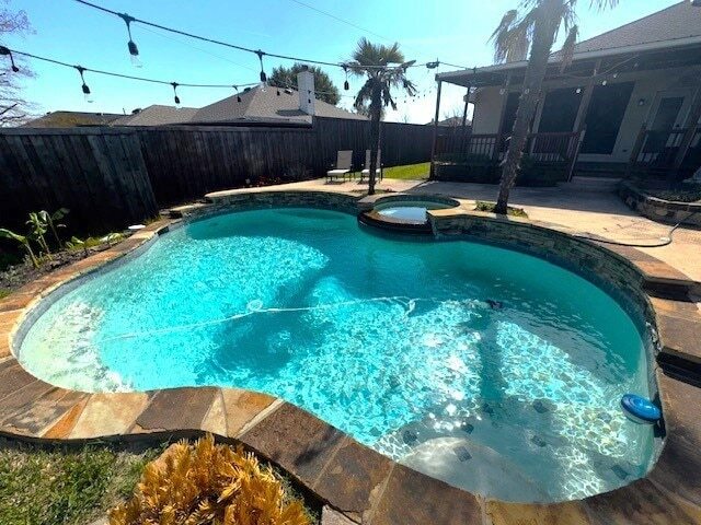 Building Photo - 2501 Redfield Dr