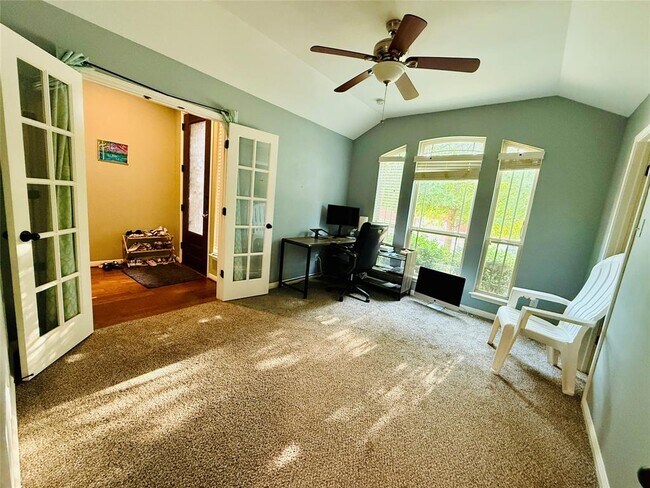 Building Photo - 209 Monahans Dr