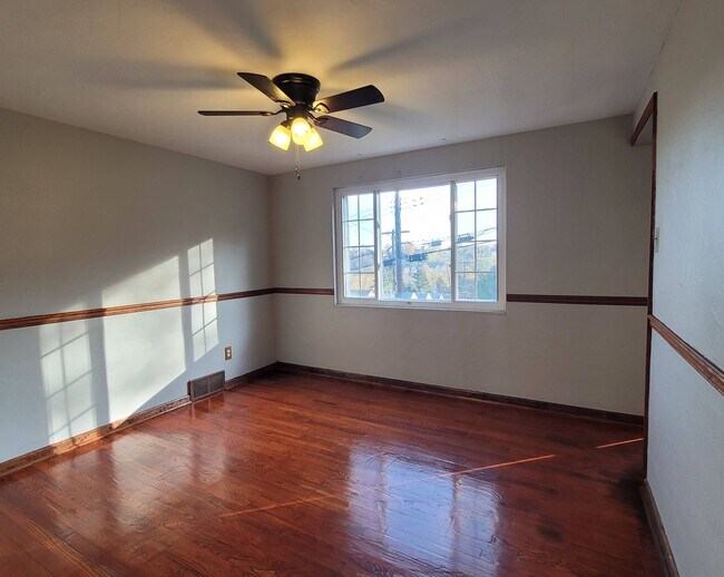 Huge 3 Bedroom House in Beechview! 730 Alturia St Pittsburgh PA 15216 Apartment Finder