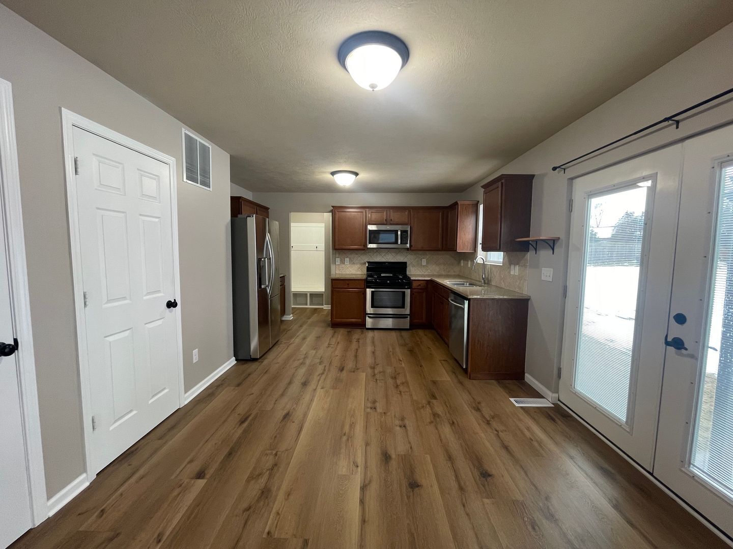 Building Photo - 24537 Brownstone Blvd