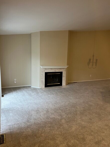 Building Photo - 39930 Crosswinds Rd