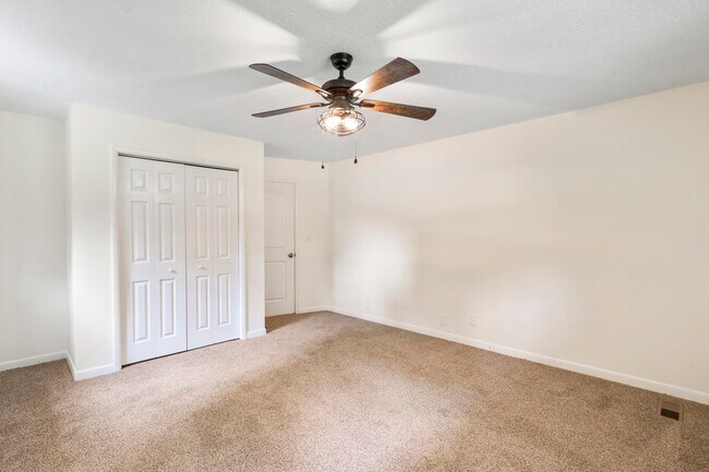 Building Photo - 1331 Phils Dr