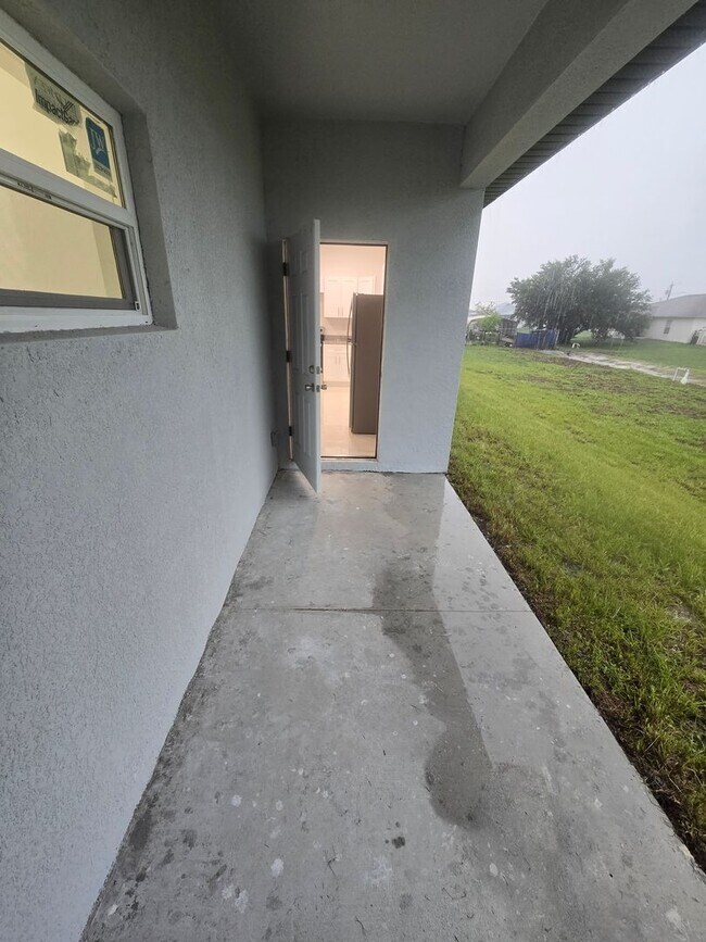 Building Photo - BRAND NEW THREE BEDROOM, 2 BATH, 1 CAR GAR...