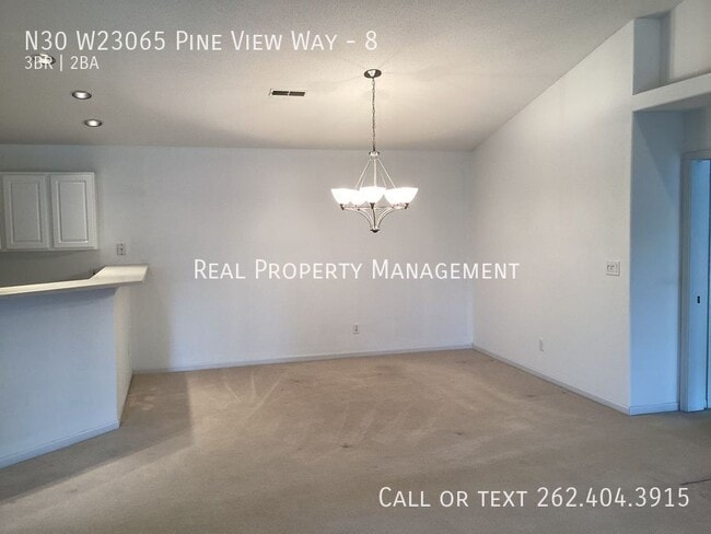 Building Photo - N30 W23065 Pine View Way-8