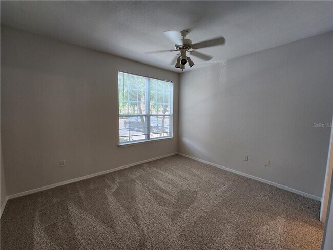 Building Photo - 5500 Rosehill Rd