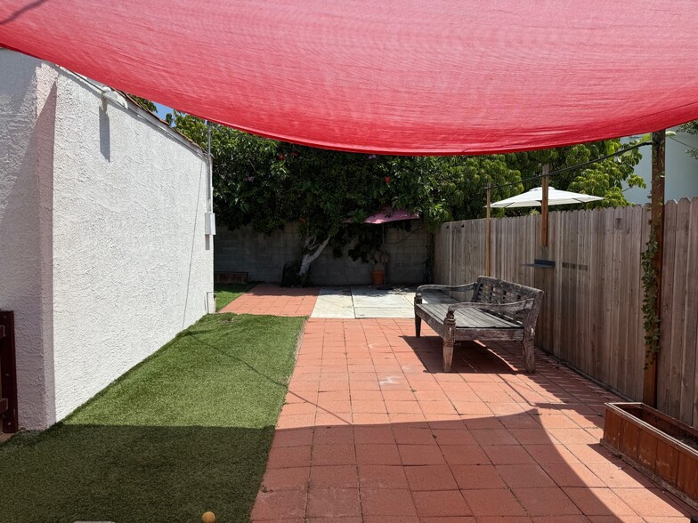 Building Photo - 446 N Alta Vista Blvd