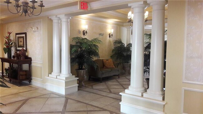 Building Photo - 1064 N Tamiami Trl