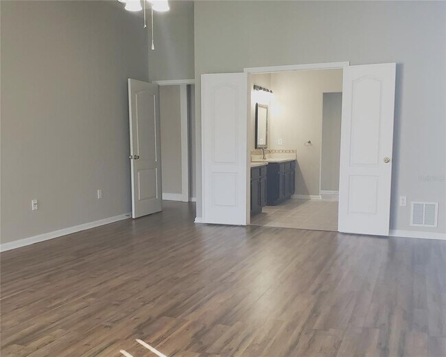 Building Photo - 25638 Ferdinand Ct