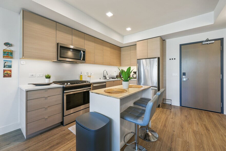 Building Photo - 702 Broadway-SI FL13-ID1251881P